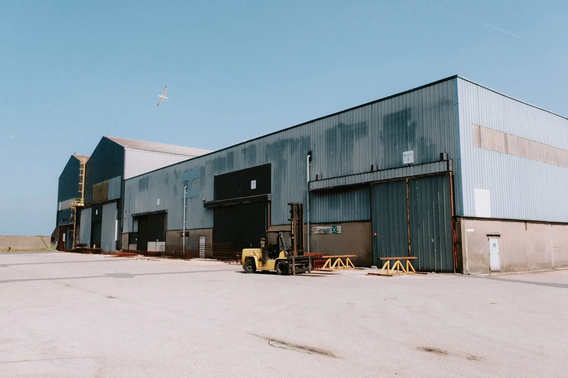 Warehouse & Storage Building Construction in Wichita, Kansas - Thickened-Edge Slab Warehouses